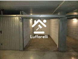 Immagine di GARAGE / POSTO AUTO VIA DI GROTTA DI GREGNA 23 – ROMA
