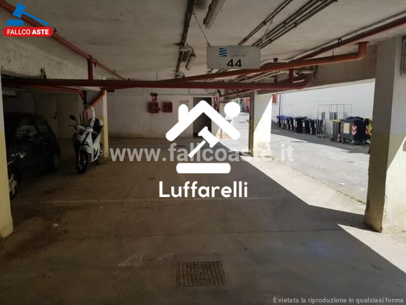 Immagine di GARAGE / POSTO AUTO VIA TIBURTINA – ROMA