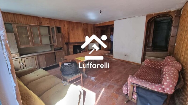 Immagine di NEGOZIO O LOCALE COMMERCIALE VIA CASALENO MONTAGNA – MONTE SAN GIOVANNI CAMPANO
