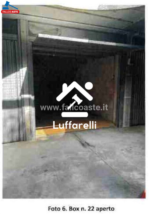 Immagine di GARAGE / POSTO AUTO VIA DELLA VALLE DEI FONTANILI – ROMA
