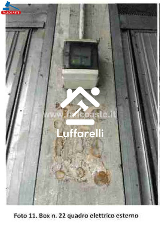 Immagine di GARAGE / POSTO AUTO VIA DELLA VALLE DEI FONTANILI – ROMA
