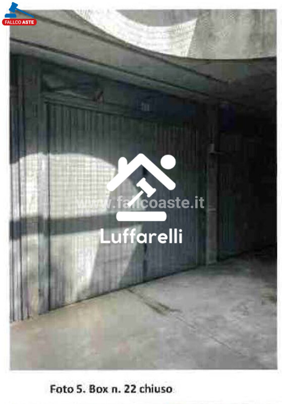 Immagine di GARAGE / POSTO AUTO VIA DELLA VALLE DEI FONTANILI – ROMA