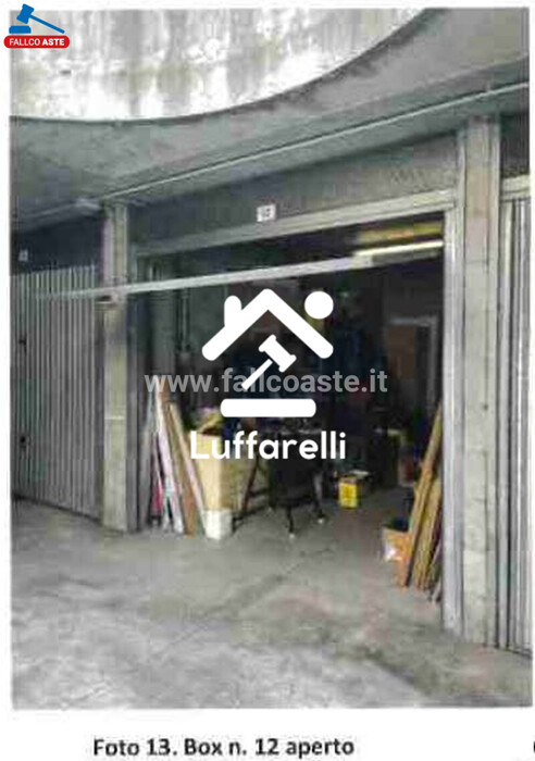 Immagine di GARAGE / POSTO AUTO VIA DELLA VALLE DEI FONTANILI – ROMA