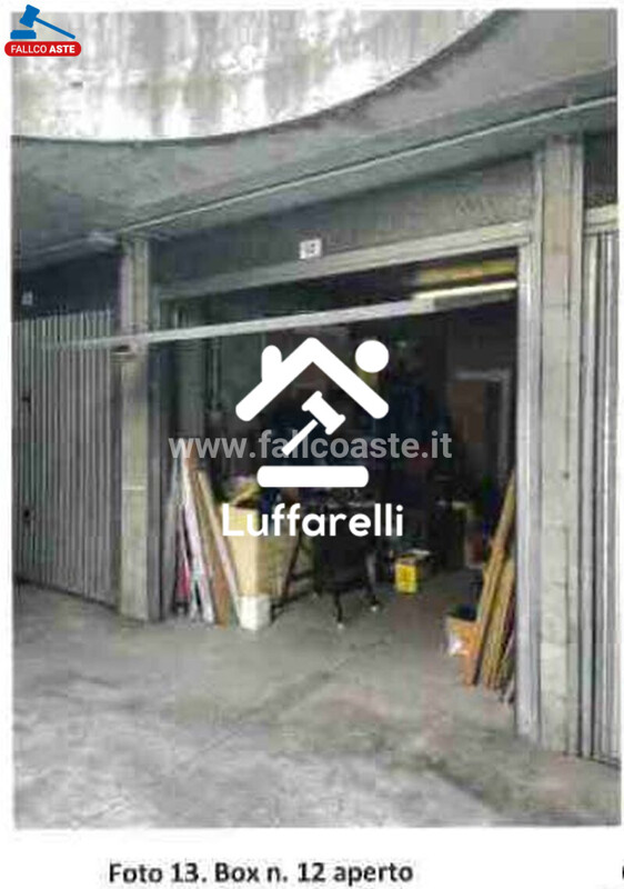 Immagine di GARAGE / POSTO AUTO VIA DELLA VALLE DEI FONTANILI – ROMA
