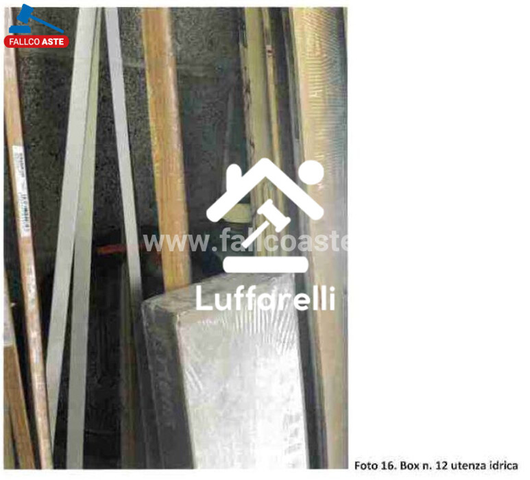 Immagine di GARAGE / POSTO AUTO VIA DELLA VALLE DEI FONTANILI – ROMA