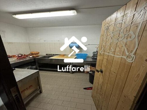 CAPANNONE / IMMOBILI INDUSTRIALI VIA SETTE ACQUE - FONDI — foto 8