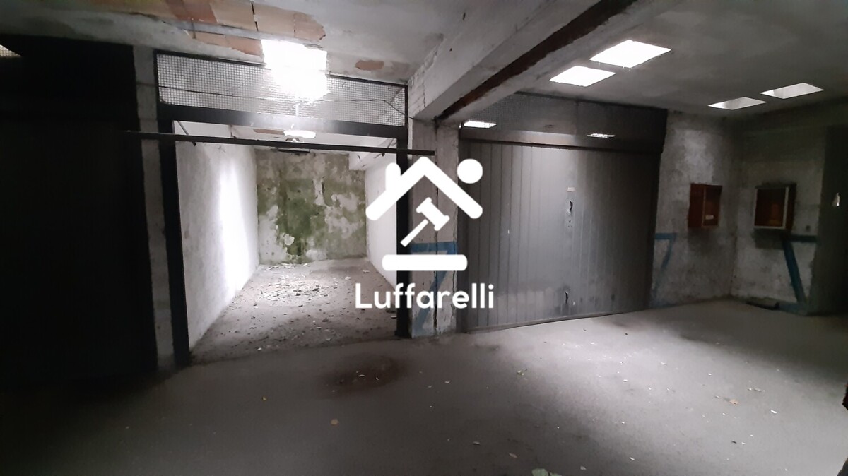 Immagine di GARAGE / POSTO AUTO VIA ISONZO – GROTTAFERRATA