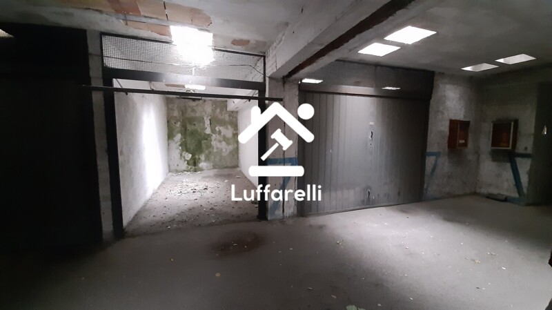 Immagine di GARAGE / POSTO AUTO VIA ISONZO – GROTTAFERRATA