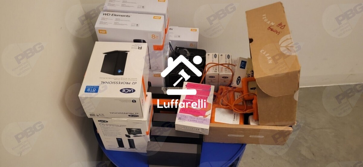 Computer E Attrezzatura Informatica — foto 5