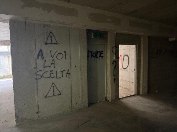 GARAGE / POSTO AUTO LOCALITÀ SAN NICOLÒ - SPOLETO