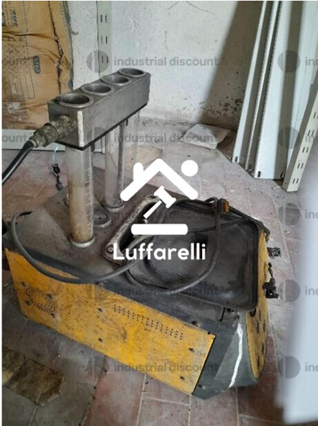 Attrezzature Ed Utensili — foto 3