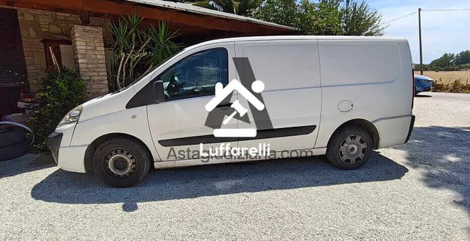 Automezzi Commerciali — foto 2