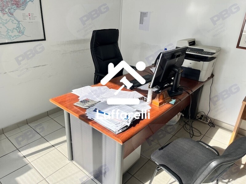 Arredi Da Ufficio E Varie — foto 3