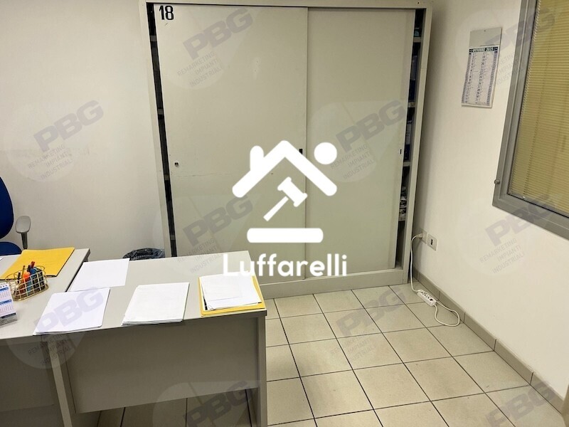 Arredi Da Ufficio E Varie — foto 2