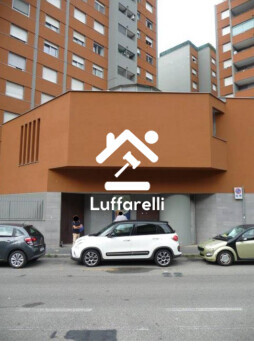 PALESTRA VIA PAPA GIOVANNI VIA LUIGI EINAUDI - COLOGNO MONZESE — foto 2