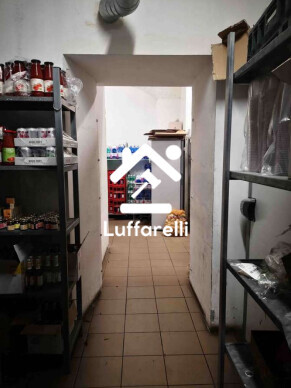 NEGOZIO O LOCALE COMMERCIALE VIA DI PORTA CASTELLO - ROMA — foto 5