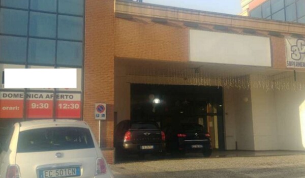 NEGOZIO VIA FLAMINIA - FOSSATO DI VICO  (PG) — foto 2