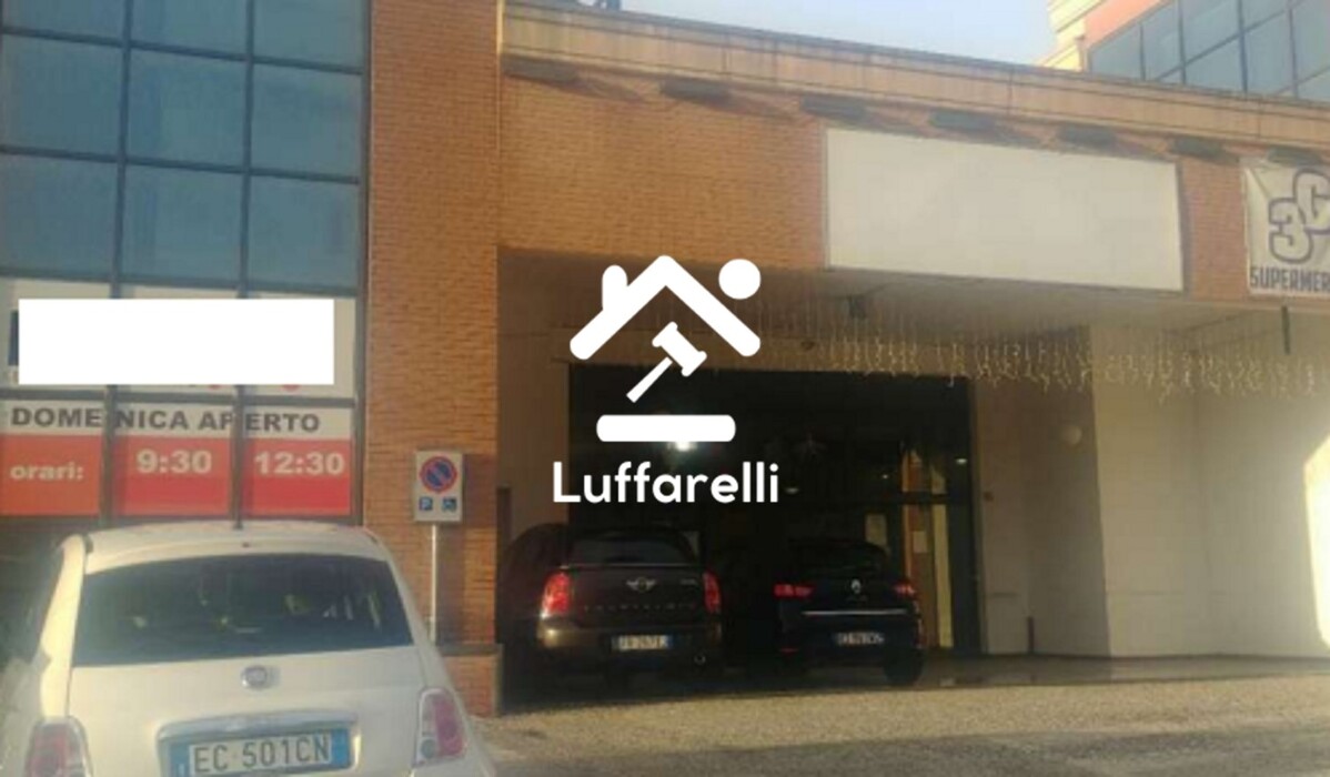 Immagine di NEGOZIO VIA FLAMINIA – FOSSATO DI VICO  (PG)