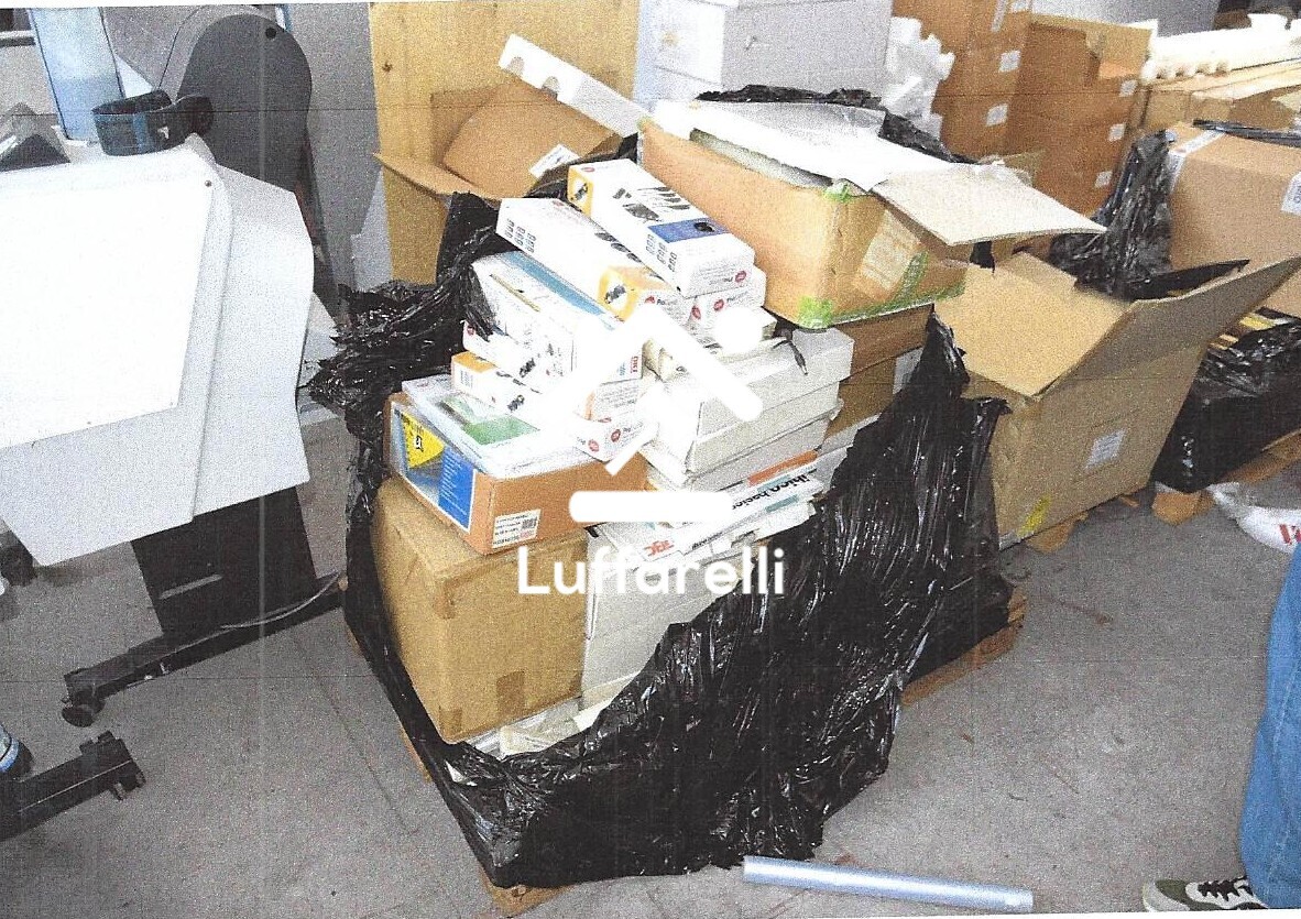 Arredi Da Ufficio E Varie — foto 3