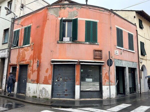 NEGOZIO O LOCALE COMMERCIALE VIA ROMA - PONTEDERA — foto 2
