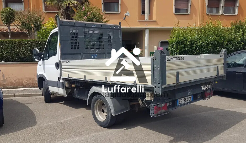 Automezzi Commerciali — foto 2