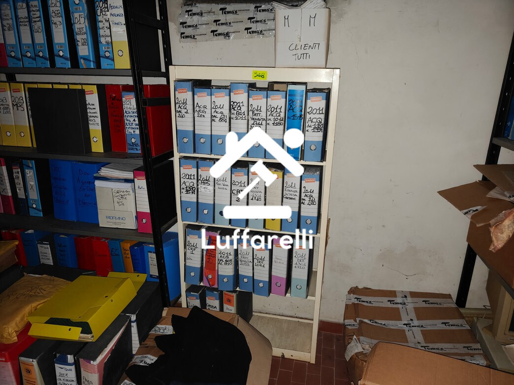 Macchine Ed Attrezzature Per LUfficio — foto 3