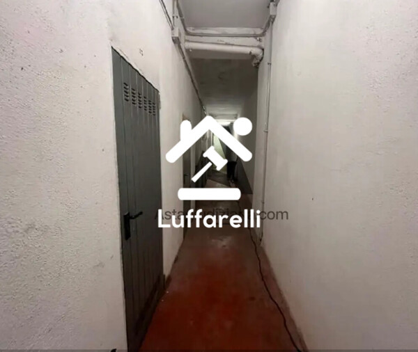 DEPOSITO / MAGAZZINO VIALE ALDO MORO - GALLICANO NEL LAZIO