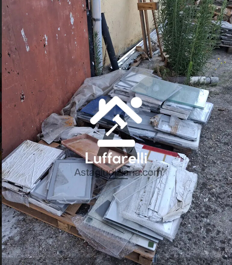 Attrezzature Ed Utensili — foto 5