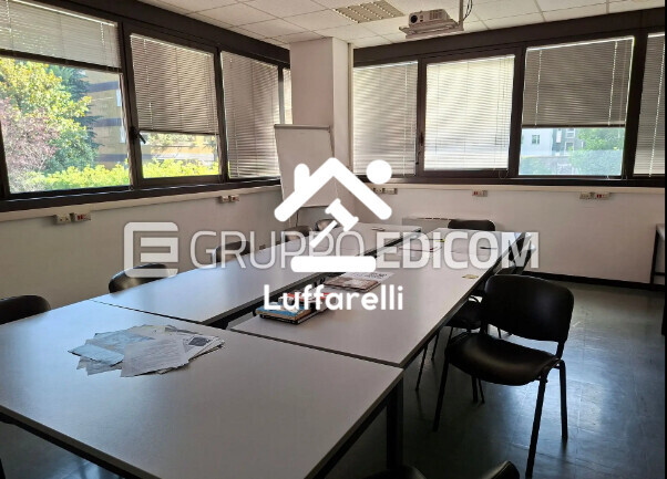 Arredi Da Ufficio E Varie — foto 5