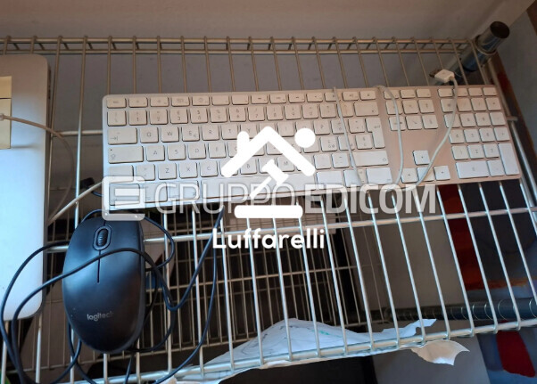 Computer E Attrezzatura Informatica — foto 3