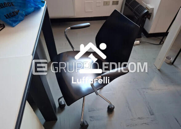 Arredi Da Ufficio E Varie — foto 7