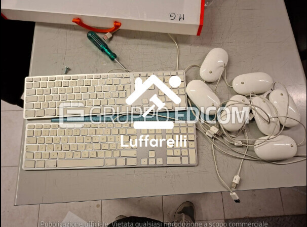 Computer E Attrezzatura Informatica — foto 3