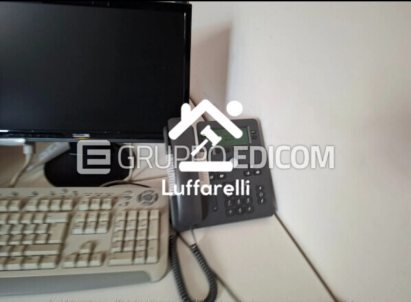 Computer E Attrezzatura Informatica — foto 4