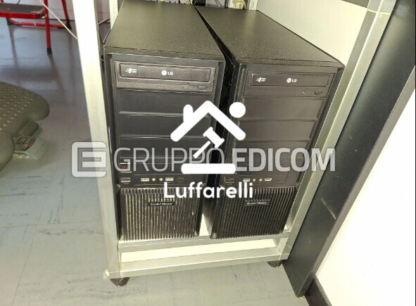 Computer E Attrezzatura Informatica — foto 3