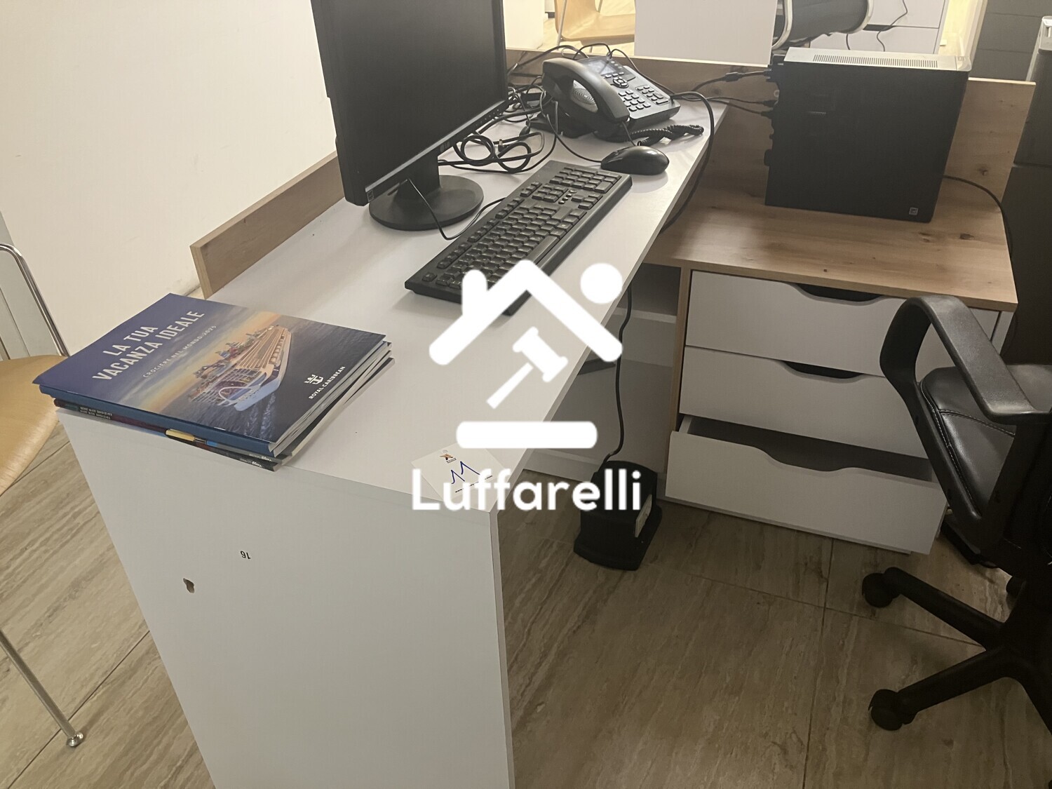 Mobili E Arredo Per Ufficio — foto 2