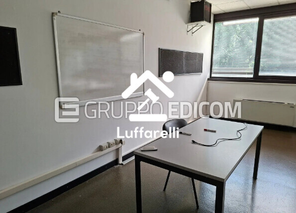 Mobili E Arredo Per Ufficio — foto 2
