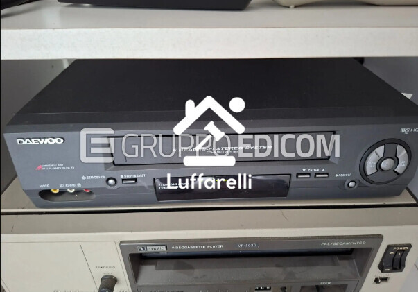 Computer E Attrezzatura Informatica — foto 3