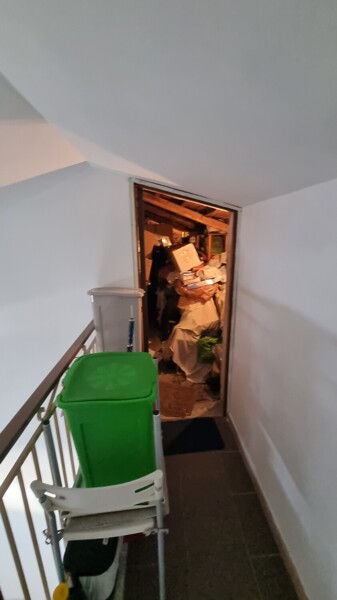 TETTOIE CHIUSE O APERTE VIA QUATTRO NOVEMBRE - FISCIANO — foto 2