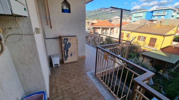 TETTOIE CHIUSE O APERTE VIA QUATTRO NOVEMBRE - FISCIANO — foto 4