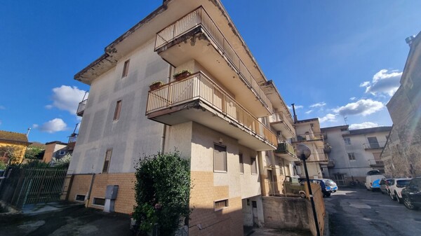 TETTOIE CHIUSE O APERTE VIA QUATTRO NOVEMBRE - FISCIANO — foto 3