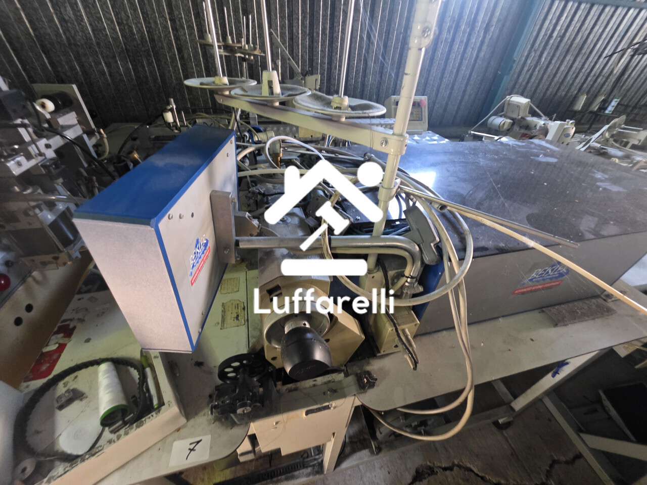 Macchinari Per L'Industria Tessile, Lavorazione Pelli E Calzature – Il lotto comprende 70 macchinari per la produzione di confezioni… — foto 2