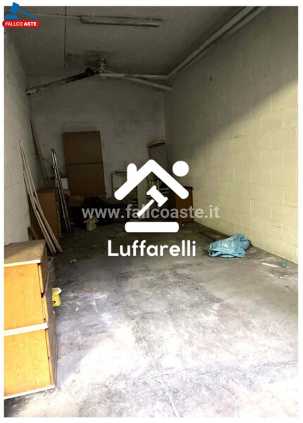 GARAGE / POSTO AUTO VIA ALBERT SCHWEITZER - ROMA