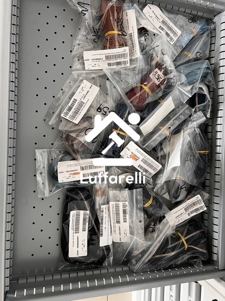 Merci Varie Non Deperibili — foto 5