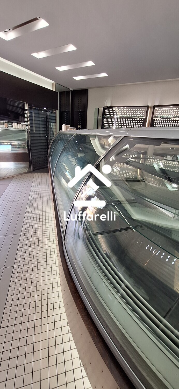 Attrezzature Ed Utensili — foto 3