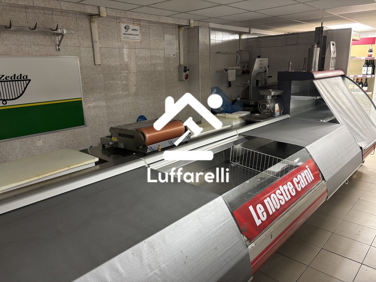 Bene Generico – Il lotto comprende attrezzature commerciali varie per market… — foto 8