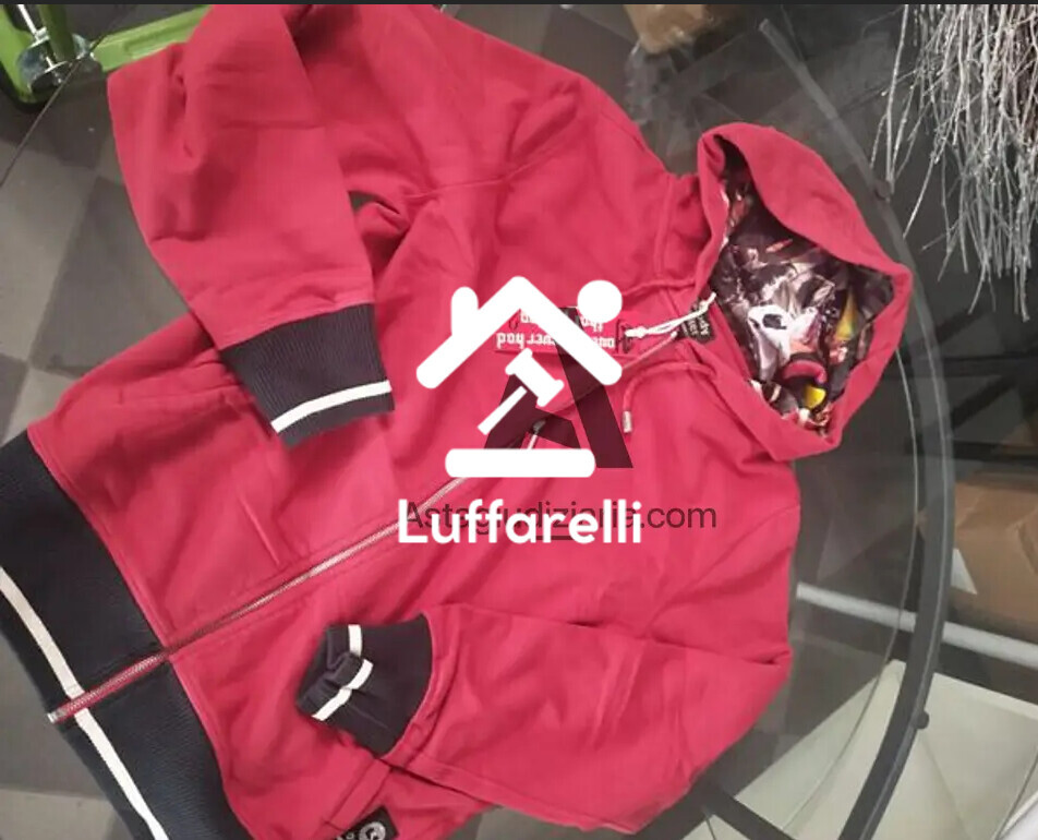 Abbigliamento E Calzature – Lotto composto da n. 787 capi d'abbigliamento di varia natura e… — foto 2