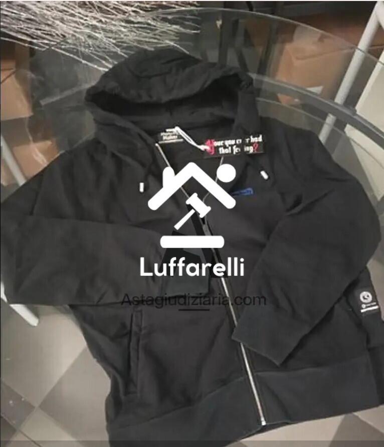 Abbigliamento E Calzature – Lotto composto da n. 787 capi d'abbigliamento di varia natura e… — foto 4