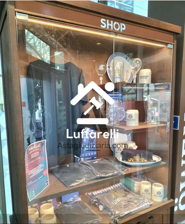 Attrezzature Varie – Lotto composto da arredi e attrezzature complete per attività di… — foto 5