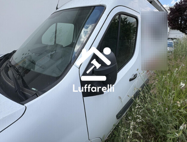 Autovetture – Autocarro RENAULT mod. MASTER cilindrata: 2299 cc potenza: 100… — foto 2