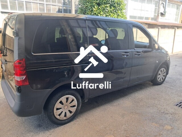 Autovetture – Autocarro Mercedes Vito tg. FE277FS, 5 posti, immatr… — foto 2